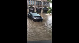 Downpours and flash floods in Midwest as Storm Gordon heads for Gulf