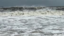 Monster waves on Dauphin Island, Alabama as Storm Gordon nears landfall