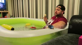 Paddling pool fun (Part 2)