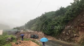 Terrifying moment the flash floods destroy houses and swept away everything