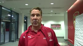 David Seaman: Arsenal should stick with Petr Cech
