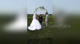 Hilarious moment groom makes a run for ‘missing’ wedding rings