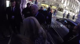 Sir Michael Caine tells fans he's