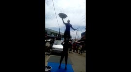 Acrobatics in the street of Takoradi
