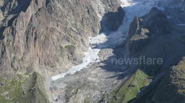 Impressive ice fall from the Charpoua glacier, southeast of the Aiguille Verte, massif du Mont-Blanc - Around 30000 m3 of ice lost for this small temperate glacier.