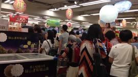 Locals clean out supermarket as Typhoon Mangkhut nears Hong Kong