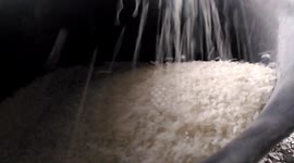 how to grind rice into rice