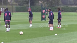Shkodran Mustafi goes wild after nutmegging Pierre-Emerick Aubameyang