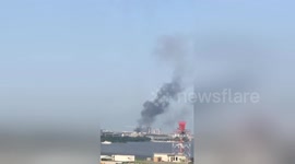 100 firefighters at scene as smoke billows from Navy Yard, DC