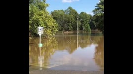 South Carolina river nears cresting, residents prepare for evacuation