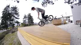 Cool BMX Trick! (Bike Skate Stunt)