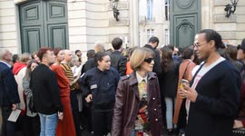 Anna Wintour, Emily Ratajkowski arrive for French label Jacquemus' catwalk