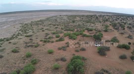 Drone video Botswana, Mabuasehube game reserve