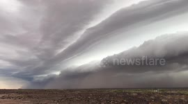 Massive shelf cloud and haboob hang over Arizona sky