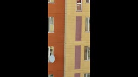 Kazachstan man jumps of the 5th floor to escape from family argument