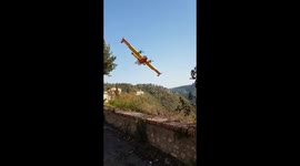 AEREO ANTINCENDIO SBAGLIA IL LANCIO SPAVENTO A ROCCASECCA PAESE DEL FRUSINATE.