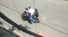 Bungling fugitives' getaway bike fails to start in India
