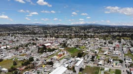 Ciudad grabada desde las alturas