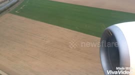 RYANAIR B737-800 short landing in Paris BBY