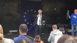 Boris Johnson Lookalike Sings