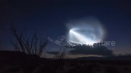 Incredible timelapse shows SpaceX launch in desert