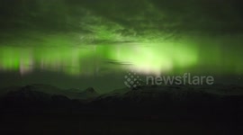 Extremely fast moving northern lights in Iceland - realtime video