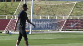 Marcus Rashford shows off incredible shooting skills in England training