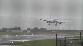 TUI pilot absolutely nails SIDEWAYS landing in 40-knot crosswinds at Bristol Airport