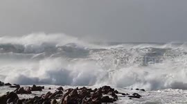 Storm Callum on Tory Island today. #StormHour #StormCallum #WildAtlanticWay #donegal #Ireland #storm https://t.co/7GV8iGS32s