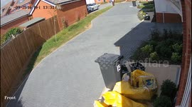 Burglary Suspect in Chelmsford, Essex caught on CCTV!