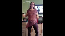39 weeks pregnant doing the Baby mama dance