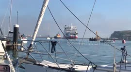 Red Funnel ferry runs aground in COWES, Isle of Wight