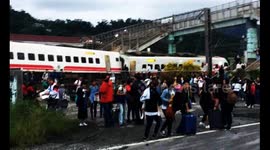 Taiwan train derails killing at least 22