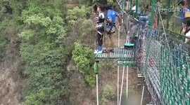 Bungy from 160m suspension bridge