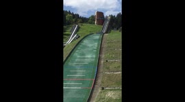 Ski jumper crashes on landing