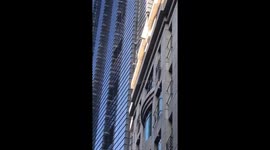 #HeronTower where Alain Robert,  #spiderman is climbing the building https://t.co/J4n7xdJYGE