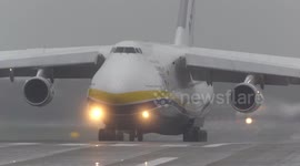 Unusual BIG Cargo PLANE lands at Düsseldorf Airport with 112 hours delay