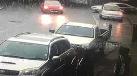 Car drives without a wheel