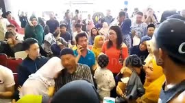 Heartbroken relatives cry at airport after Lion Air plane crash in Indonesia