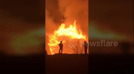Dramatic mountain fire breaks out in northern China