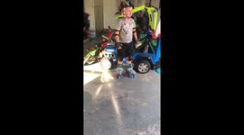 Learning to roller skate fail