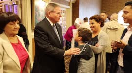Sen. Menendez shakes hands, speaks at campaign stop in NJ