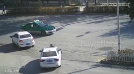 Unlicensed driver drags police on bonnet for 200 metres