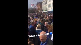What a turn out, I love my club x #lcfc #WalkForVichai #bluearmy #theboss ???????????????????? https://t.co/20pzd0rIk0