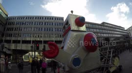 Giants robots take to streets of London for Lord Mayor's Show