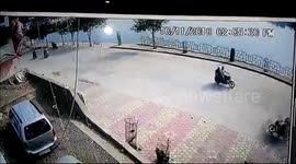 Shocking incident; Rider flanged 5 feet from his bike in a horrific accident in india