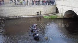 Newsflare Edit - Police underwater team search