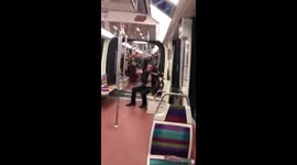 Un voleur de chèvre dans le métro