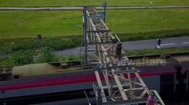 Moment Drone HIGH VOLTAGE Train