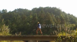 Chinese farmer's brilliant Michael Jackson dance moves
